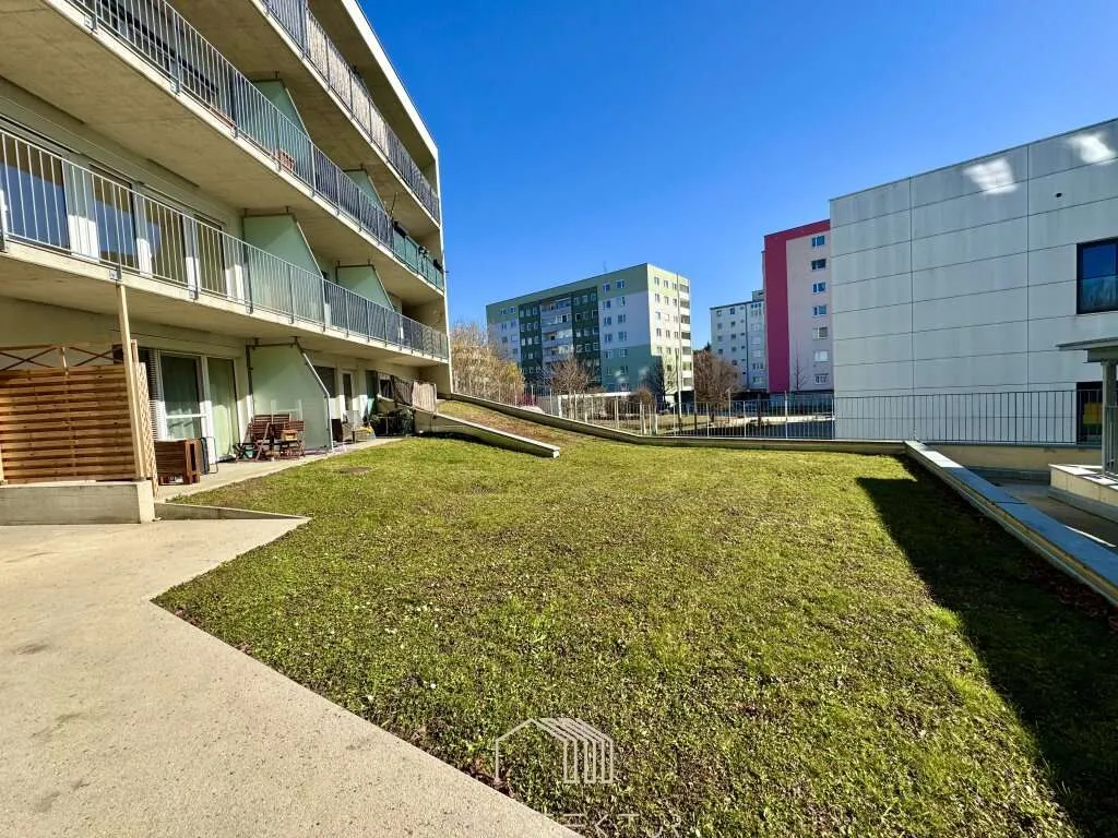BESTLAGE ST. PETER: Wunderschöne Wohnung mit 2 Zimmer + Extraküche, Balkon und Tiefgarage - Ansicht 3