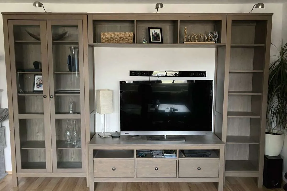 IKEA HEMNES Wohnwand, € 250,- (5651 Lend)