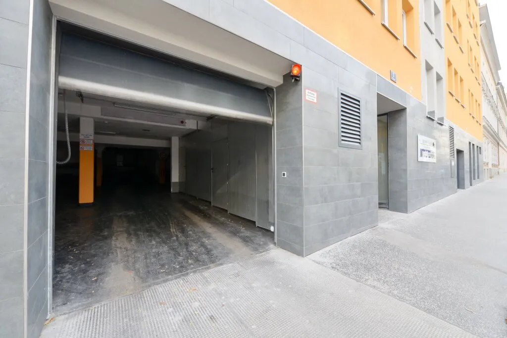Tiefgaragenstellplatz direkt beim Westbahnhof - 1150 Wien, Pelzgasse 3 - AB JUNI - Ansicht 2