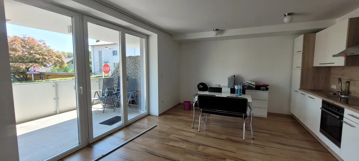 2-Zimmer Wohnung, 40 m², zentrumsnahe, mit 12 m² Terrasse, Küche - Ansicht 2