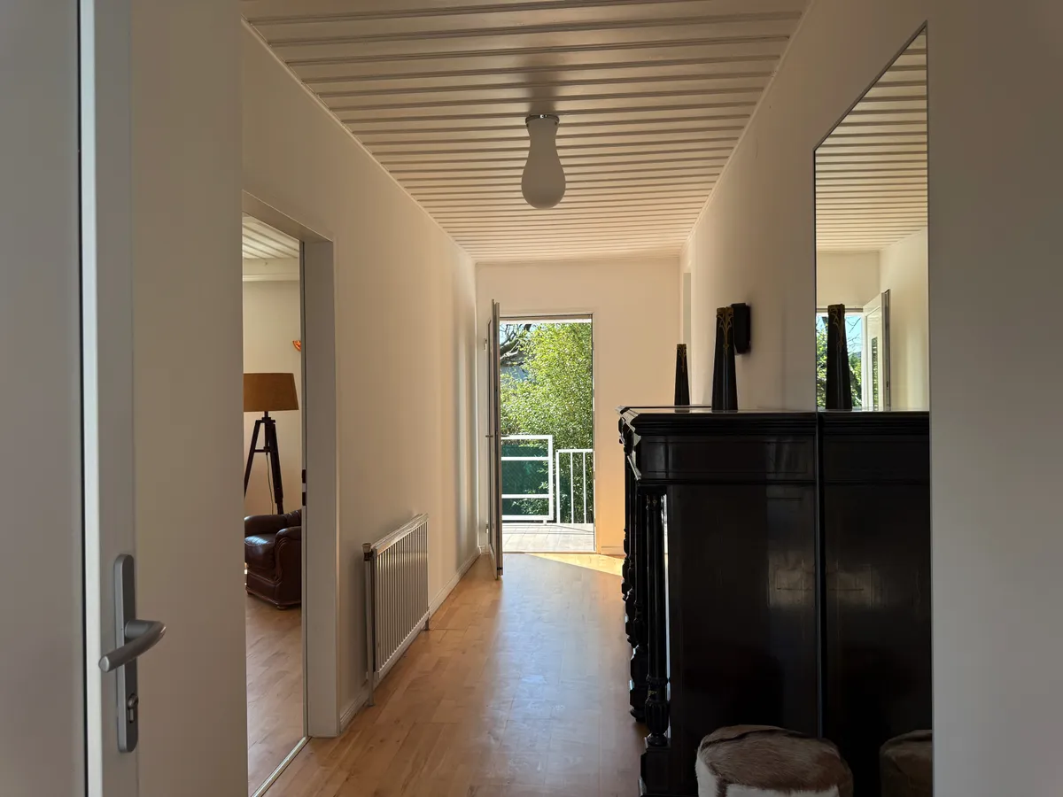 Wohnen wie im Urlaub: Ein-/ Zweifamilienhaus mit Pool & Sauna – pohled 3