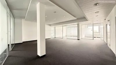 9-Zimmer-Gewerbeimmobilie mieten in Bruck an der Leitha – 357 m², € 5.442 – Bild 10 von 16