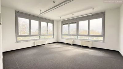 9-Zimmer-Gewerbeimmobilie mieten in Bruck an der Leitha – 357 m², € 5.442 – Bild 1 von 16