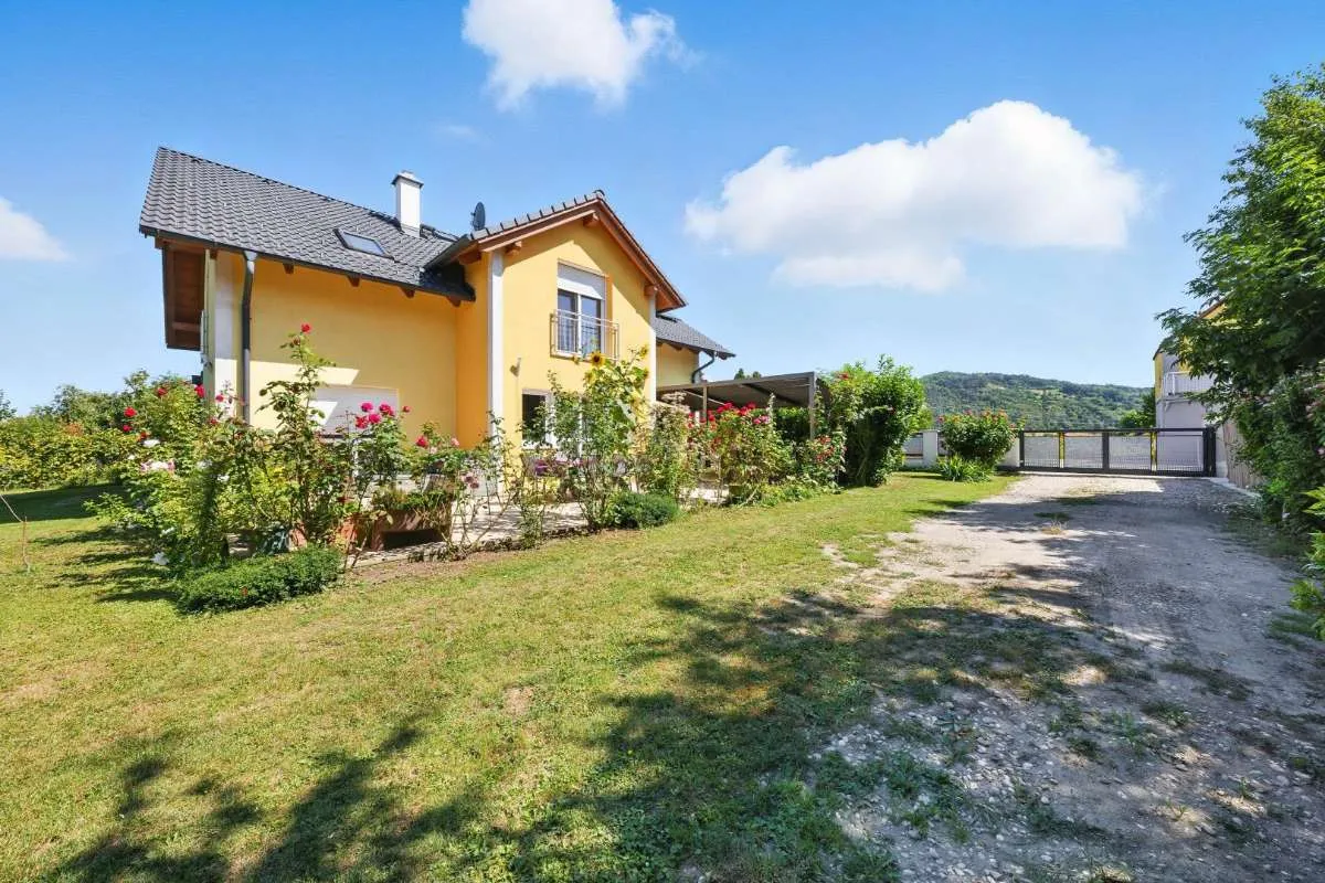 Exklusives Wohnerlebnis: Hochwertiges Zuhause auf 1300 m² Eigengrund am Wiener Stadtrand! - Vista 3
