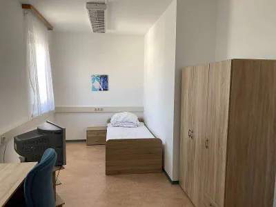 Wohnung mieten in Neunkirchen – 26 m², € 450 – Bild 2 von 2