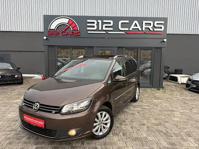 VW Touran Sky 1,6 BMT TDI DPF DSG // Panoramadach