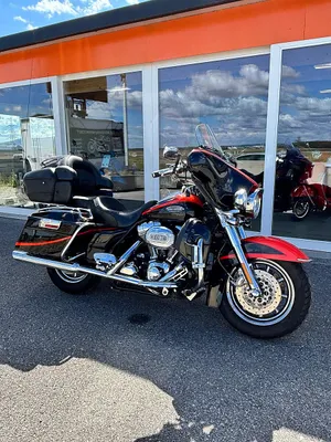 Harley-Davidson CVO ELECTRA GLIDE