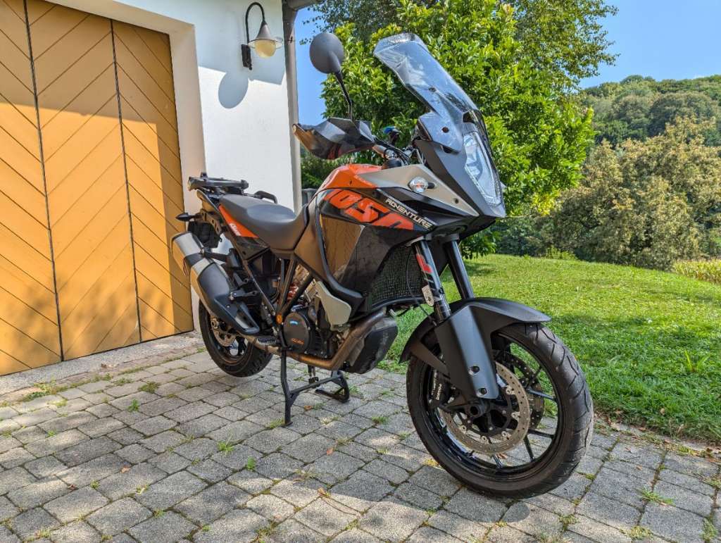 KTM 1050 Adventure Tourer