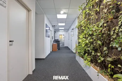 8-Zimmer-Gewerbeimmobilie kaufen in Linz – 273 m², € 449.000 – Bild 2 von 8
