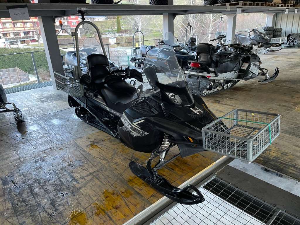 Lynx Adventure GT1200 Grand Tourer - Motorschlitten Schneemobil