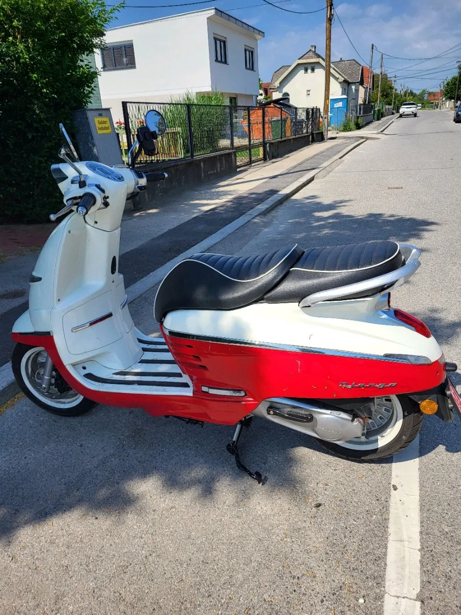 Peugeot Django