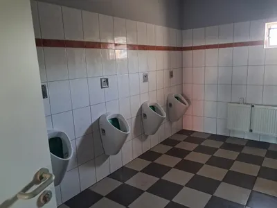 Gewerbeimmobilie mieten in Braunau am Inn – 700 m², € 8 – Bild 9 von 9