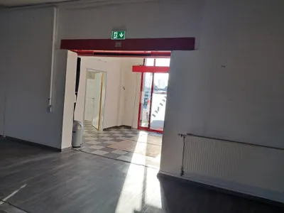 Gewerbeimmobilie mieten in Braunau am Inn – 700 m², € 8 – Bild 7 von 9