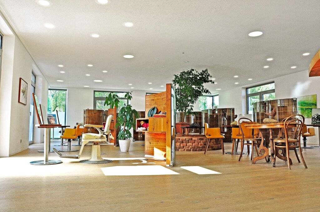 Bestens eingeführter Friseursalon in Ried im Innkreis - kurzfristige Anmietung oder Pacht möglich! - Ansicht 2