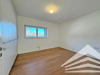 5-Zimmer-Wohnung mieten in Linz Land – 211,5 m², € 2.575 – Bild 12 von 19
