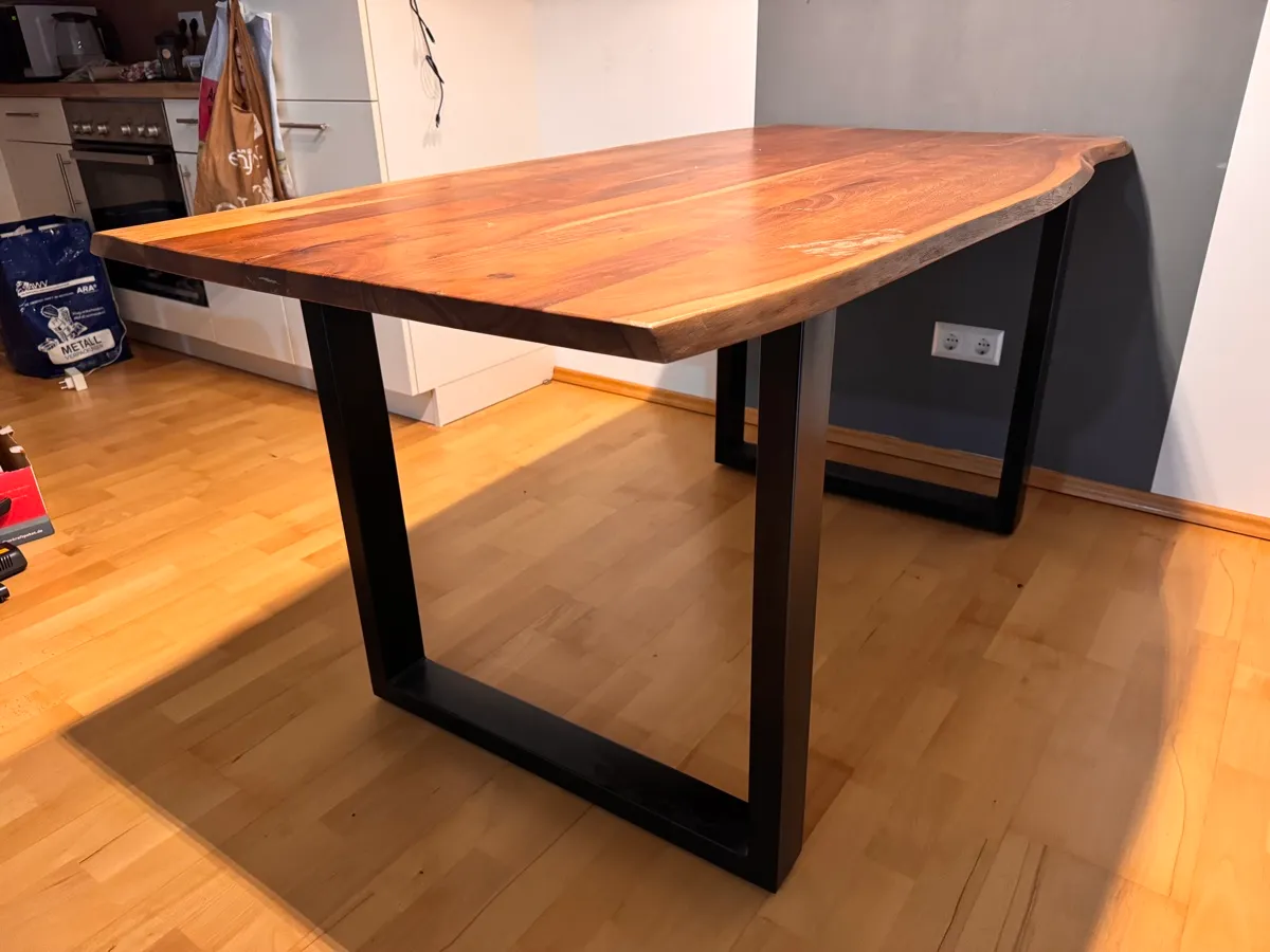 Esstisch Naturholzplatte 160x75x75, € 220,- (8501 Lieboch)