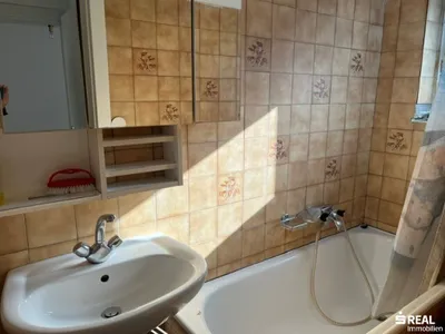 3-Zimmer-Haus kaufen in Feldkirchen – 1 133 m², € 228.000 – Bild 9 von 11