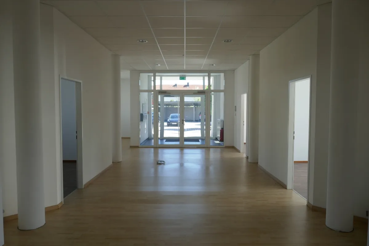 152 m² Büro/ Kanzlei/ Ordination/ Studio/ Praxis - hell und barrierefrei im EG - 8073 Feldkirchen Nähe Flughafen Graz - Ansicht 3