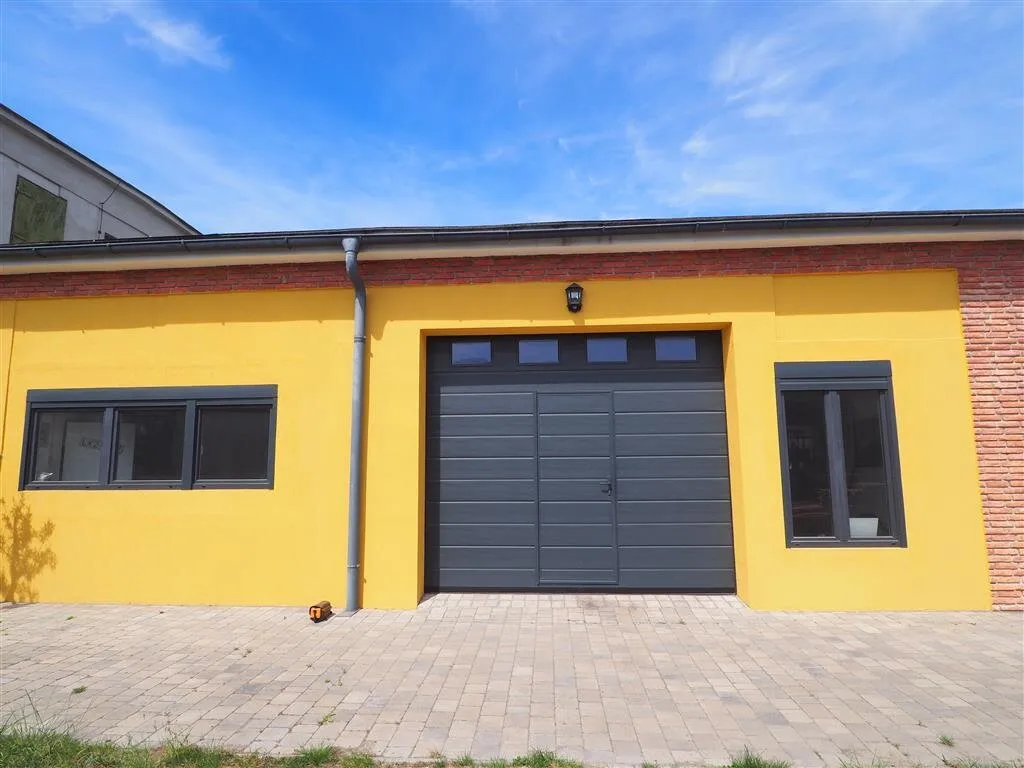Perfekt für Gewerbe: 110m² Lager, plus Stellfläche - Freifläche in Traiskirchen! - Ansicht 2