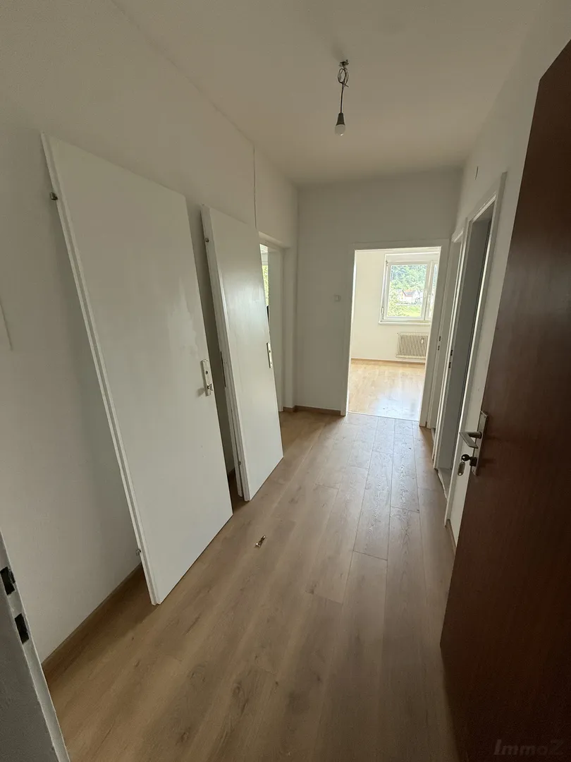 Übelbach Wohnessküche mit Loggia + Schlafzimmer, saniert - Ansicht 2