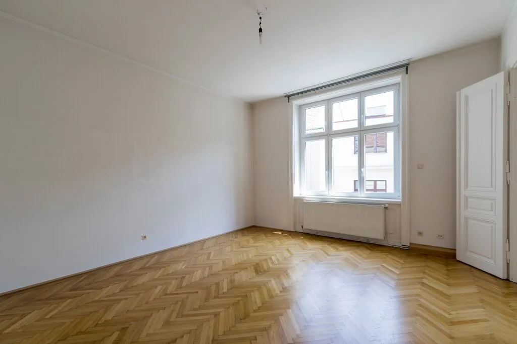 Hofseitige Altbauwohnung mit Balkon-Option! - Ansicht 2