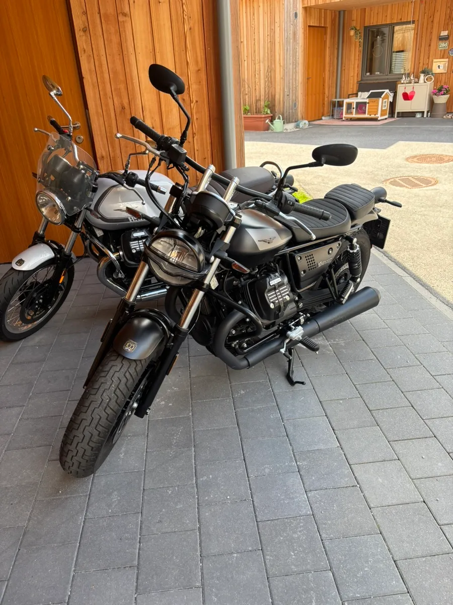 Moto Guzzi V9