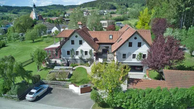 Haus kaufen in Vöcklabruck – 2 409 m² – Bild 2 von 6