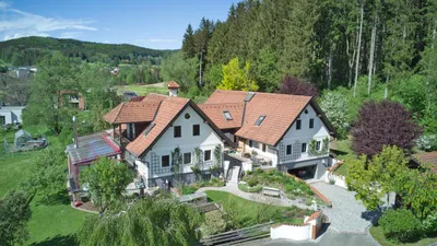 Haus kaufen in Vöcklabruck – 2 409 m² – Bild 3 von 6