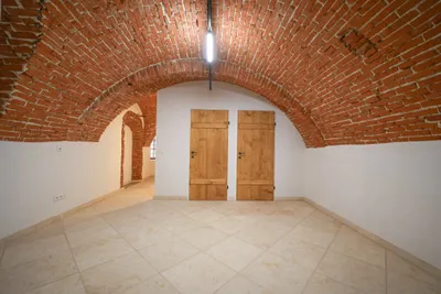 2-Zimmer-Gewerbeimmobilie mieten in Wels – 108 m², € 1.537 – Bild 6 von 20