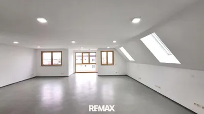 1-Zimmer-Gewerbeimmobilie mieten in Bruck an der Leitha – 75 m², € 602 – Bild 7 von 8