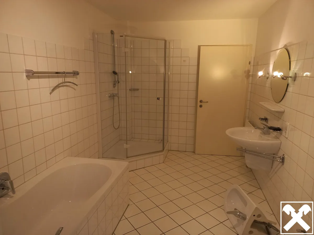 Stadtflair !!! Gepflegte 3-Zimmer-Eigentumswohnung mit Lift - anschauen lohnt sich! - Ansicht 3