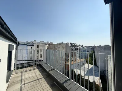 Helle Maisonette-Dachgeschosswohnung mit 2 Terrassen & Klima I Nähe U3 – Bild 3