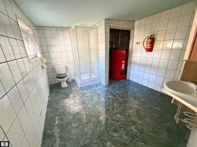 6-Zimmer-Haus kaufen in Bruck an der Leitha – 217,72 m², € 349.000 – Bild 4 von 12