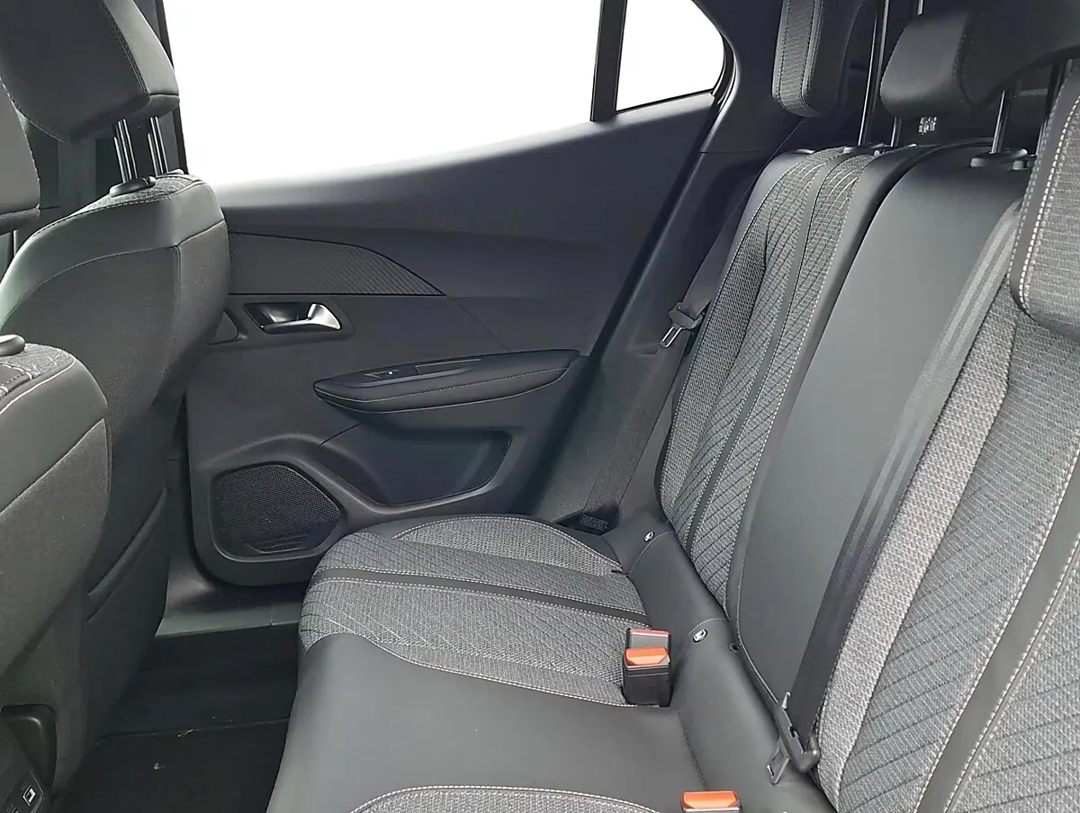 Peugeot 2008 Allure – Bild 9