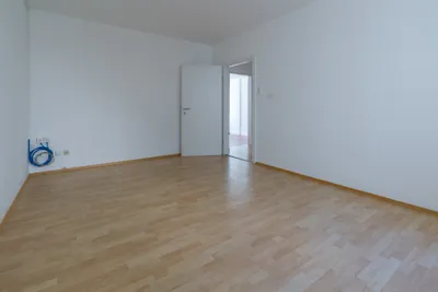 4-Zimmer-Gewerbeimmobilie mieten in Linz – 82 m², € 1.098 – Bild 5 von 12