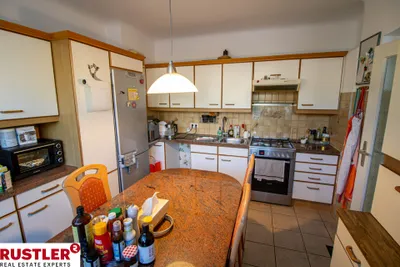 4-Zimmer-Haus mieten in Wien – 190 m², € 2.600 – Bild 4 von 12