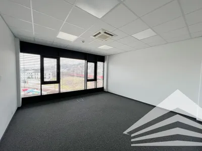 Gewerbeimmobilie mieten in Urfahr-Umgebung – 1 500 m², € 23.310 – Bild 3 von 14