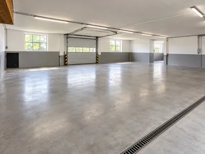 Gewerbeimmobilie mieten in Vöcklabruck – 300 m², € 6