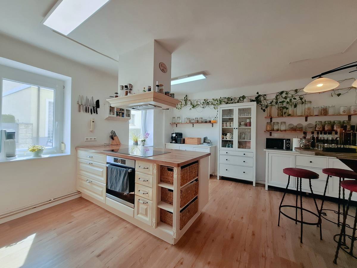 Vielseitig nutzbare Liegenschaft mit ausreichend Platz und herrlichem Blick auf die Hohe Wand - Ansicht 3