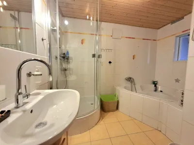 5-Zimmer-Haus kaufen in Neunkirchen – 220 m², € 449.000 – Bild 30 von 43