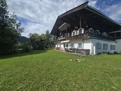 10-Zimmer-Immobilie mieten in Kitzbühel – 267 m², € 4.500 – Bild 2 von 20