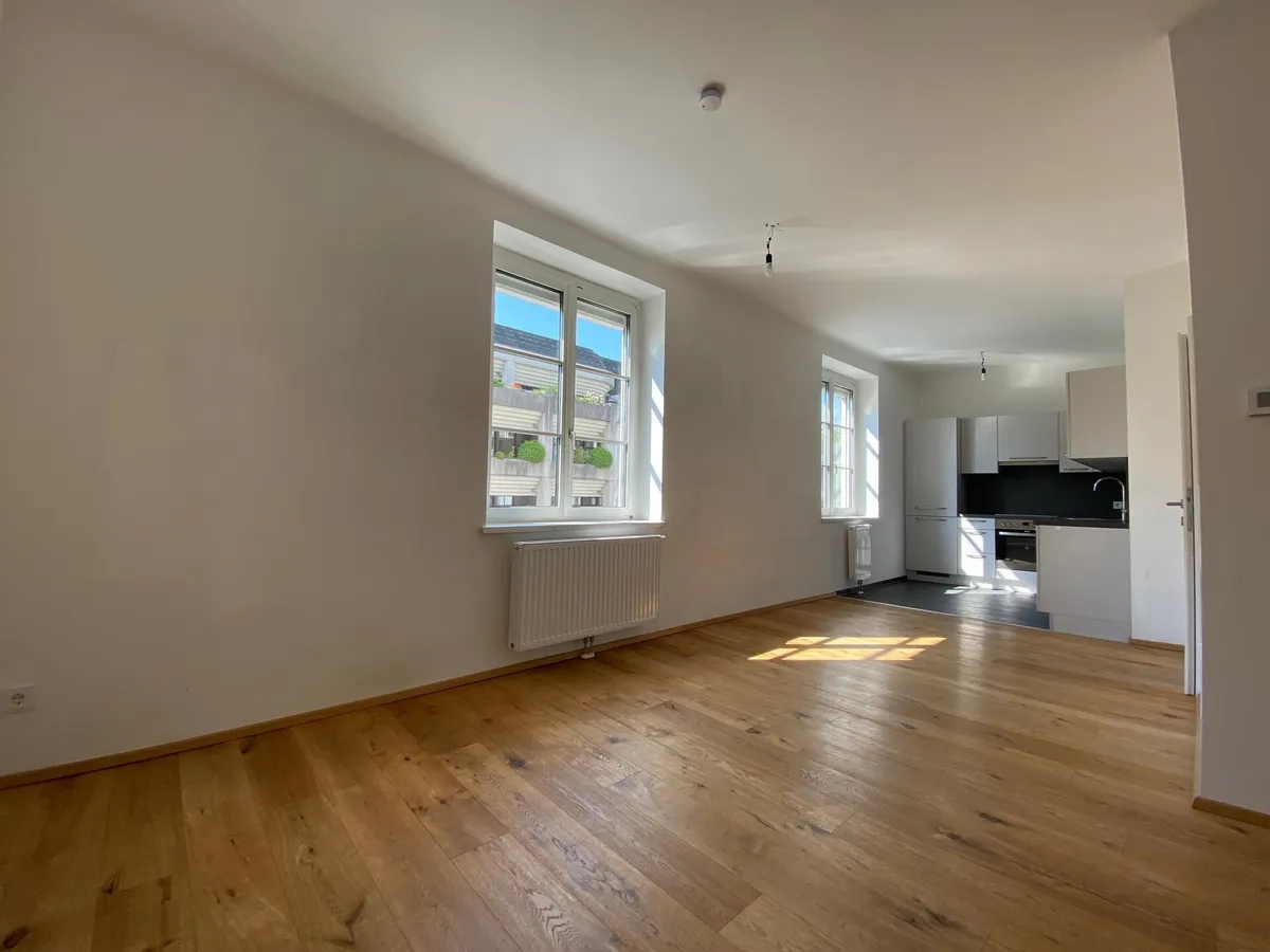 Zentrale Lage! Charmante, sanierte 2-Raumwohnung mit Einbauküche beim neuen Rathaus in Urfahr! - Ansicht 3