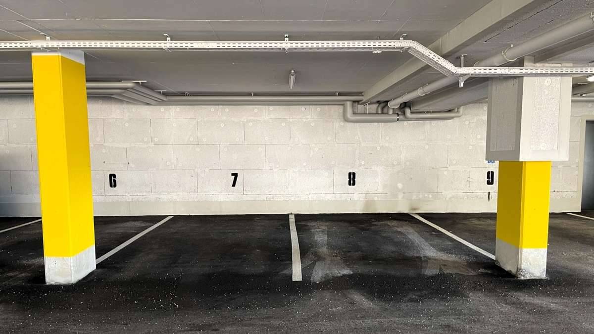 TIEFGARAGENPLÄTZE & PARKPLÄTZE/ FREIEN - INVESTMENT/ EIGENNUTUNG - nahe Stadtzentrum St. Johann/Pg - Ansicht 2