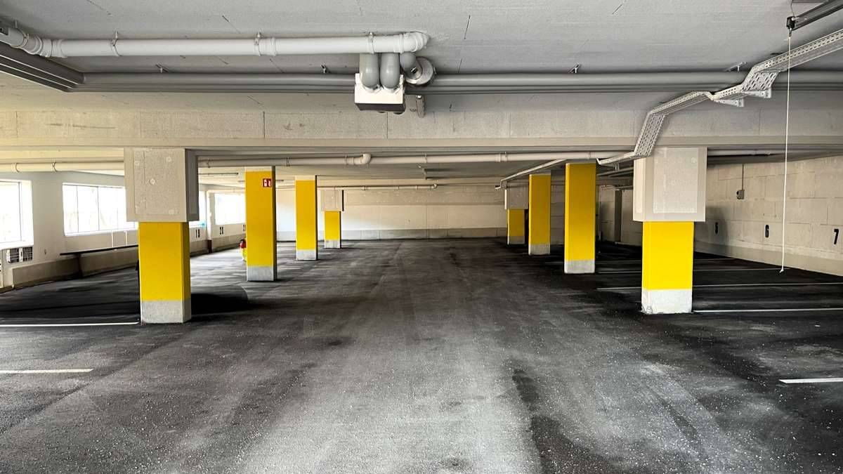 TIEFGARAGENPLÄTZE & PARKPLÄTZE/ FREIEN - INVESTMENT/ EIGENNUTUNG - nahe Stadtzentrum St. Johann/Pg - Ansicht 3