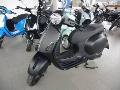 Vespa GTS 310 E5+ Super Sport Black Edition mit Vespa...