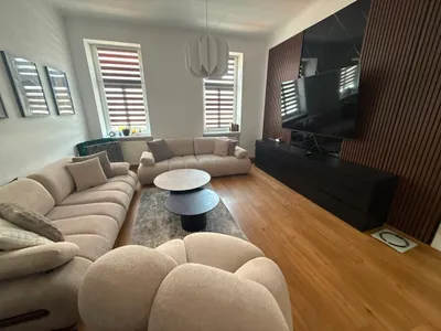 Sanierter Altbau (76m², 3m Deckenhöhe) direkt an der U1 Altes Landgut - Möbliert ab 01.09.! – Bild 2