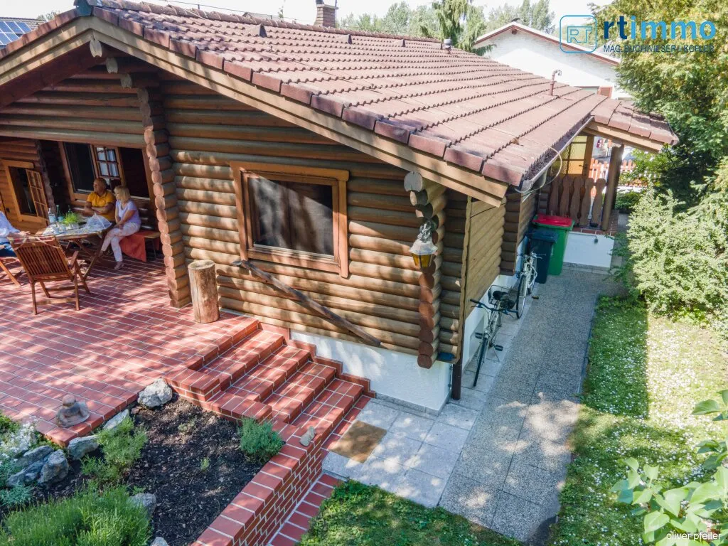 LIEBEVOLL GEPFLEGTES TRAUMHAUS AM SEE MIT KAMIN; SEETERRASSE, SOMMERHÄUSCHEN AM WASSERUND GARAGE - Ansicht 3