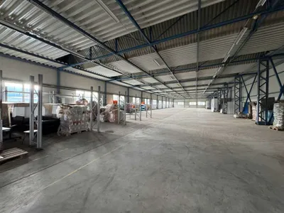 Gewerbeimmobilie mieten in Linz Land – 2 000 m², € 13.400 – Bild 7 von 12