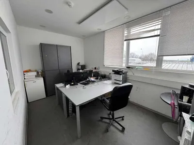 Gewerbeimmobilie mieten in Linz Land – 2 000 m², € 13.400 – Bild 4 von 12