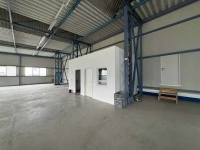 Gewerbeimmobilie mieten in Linz Land – 2 000 m², € 13.400 – Bild 12 von 12